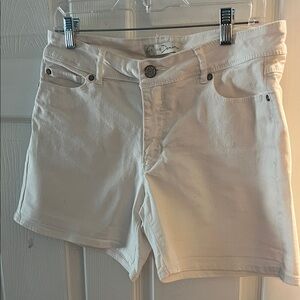 New Directions White Jean Shorts for Women